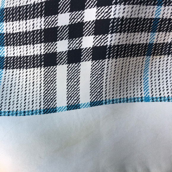 Authentic  Burberry Twill Silk Square Scarf - Picture 11 of 12